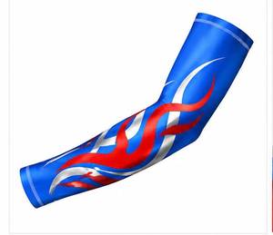 Manchons de cyclisme personnalisés bleus géométriques en polyester 140g avec trou pour le pouce, imprimés sérigraphiés, protection anti-UV, logo frontal, unisexe - Product Image 5
