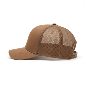 หมวกแก๊ปปักลายผ้าฝ้ายผสมโพลีเอสเตอร์แบบ 6 แผง ปักลายตามสั่ง MOQ ต่ำ ของขวัญสำหรับองค์กร ผลิตในอินโดนีเซีย - Product Image 2