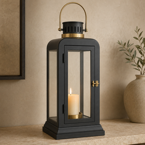 Grande lanterne à bougie rectangulaire moderne noire de luxe, conçue avec une structure métallique carrée audacieuse et des accents dorés riches. - Product Image 3