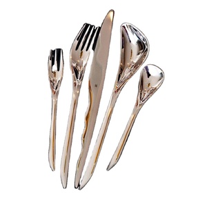 Ensemble de couverts en acier inoxydable de haute qualité avec un design de luxe unique Ensemble de couverts modernes au look royal pour la maison de mariage - Product Image 1