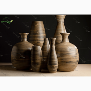 Vase en bambou vietnamien mettant en valeur l'artisanat traditionnel et la beauté naturelle - Product Image 6