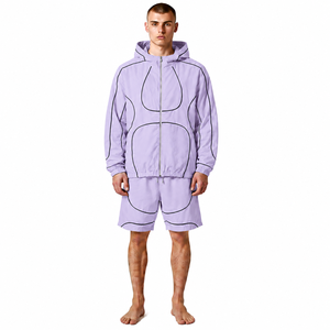 Survêtements de qualité supérieure en nylon avec bandes réfléchissantes, designs personnalisés, veste coupe-vent à fermeture éclair avec capuche et shorts doublés, ensembles 2 pièces - Product Image 1