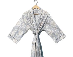 "Robe de coton à main Silver Mist Kimono floral gris doux - Product Image 3
