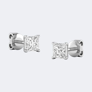 Boucles d'oreilles clous classiques à 4 griffes en diamant de laboratoire taille princesse 0,45 carat, couleur E-F, pureté VVS2, pour femme, élégance intemporelle - Product Image 2