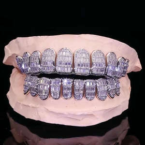 Personnalisé Fit Glacé Grillz Véritable Argent Sterling 925 avec Baguette-Cut VVS Lab Grown Diamond Tester Approuvé - Product Image 1