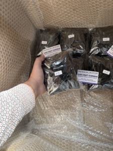 Boutons à bascule en corne polie à 2 trous, durables et écologiques, en gros pour la Saint-Valentin et les fabricants de vêtements de graduation - Product Image 6