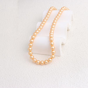 Collier en perles haut de gamme Gentle Orange Shi Home pour femmes, chaîne de clavicule en verre polyvalente, luxe léger - Product Image 3