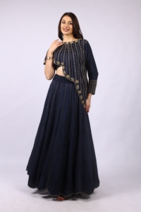 Lehenga Choli Tradicional Glamuroso para Mujer con Adornos de Corte Dana, Elegante para Eventos - Product Image 2