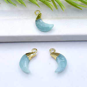 Colgante de Amazonita con Forma de Luna Creciente de 5x16mm, Chapado en Oro, Joyería Minimalista - Product Image 6