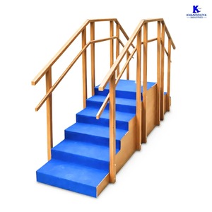 Équipement d'entraînement à la marche et à la rééducation des membres inférieurs K Star : Escalier droit en bois pour la physiothérapie - Product Image 3