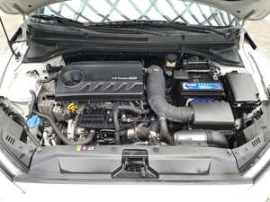 Hyundai Veloster 2020 Usado, Coupé Deportivo, Motor Turbo, Alto Rendimiento, Aceleración Rápida, Manejo Dinámico, Vehículo de Gasolina - Product Image 5