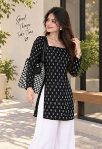 Vestido corto tipo kurti para mujer, con estampado floral negro, manga larga, cuello cuadrado, tejido de rayón, estilo casual y étnico. - Product Image 4