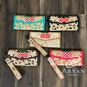 Cartera larga de cuero genuino turquesa a cuadros, hecha a mano, con elegante diseño floral de cerezas, de lujo, con correa para la muñeca, RFID, para mujer. - Product Image 1
