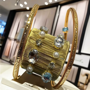 JINYOU 3335 Bracelet manchette large et épais réglable en acier inoxydable plaqué or 14 carats avec coquille blanche pour femme - Product Image 1