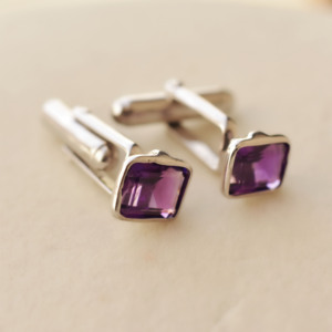 Achetez des boutons de manchette en améthyste naturelle Royal Violette avec argent sterling 925, style luxueux, en vente. - Product Image 2