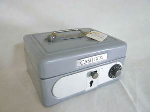 Hucha de metal portátil con ranura para monedas y 2 llaves para la administración y el ahorro del dinero de los niños - Product Image 4