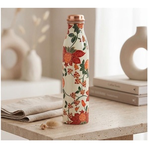 Botella de agua metálica de lujo con diseño floral y tapa de cobre, portátil, para viajes, regalo, promocional, frasco de cobre hermético. - Product Image 1