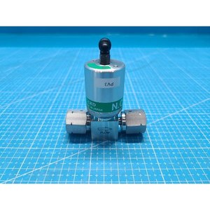 Válvula Química Operada por Aire CKD AGD01R-X0004, Usada como Pieza de Repuesto para Equipos Semiconductores Legacy - Product Image 4