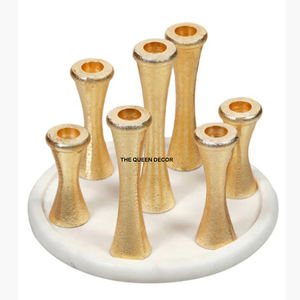 Portavelas Decorativo de Diseño Único en Forma de Estrella, de Aluminio con Base de Madera, la Mejor Decoración Luminosa - Product Image 4