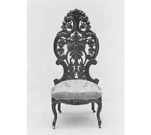 Silla de Comedor de Madera Maciza Hecha a Mano de Lujo con Tallado Ornamental de Hoja de Uva y Asiento Tapizado Floral - Product Image 1