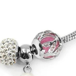   Bracelet de perles Shield pour femmes, élégant, vert, rose et or, charme en perles, bijoux tendance, accessoire de poignet stylé - Product Image 3