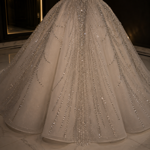 Vestido de Gala Real de Lujo Moderno con Hombros Descubiertos, Escote en V, Cintura Imperio, Adornado con Cristales, Lentejuelas y Bordados, con Sujetador Incorporado - Product Image 4