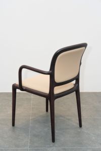 Chaise de salle à manger scandinave design, en bois massif, siège rembourré, mobilier moderne pour hôtel et appartement, OEM ODM PISANO - Product Image 5
