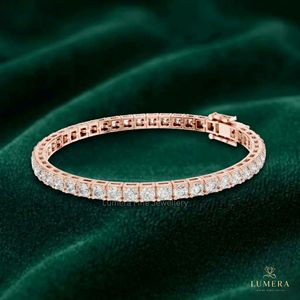 Pulsera de tenis cuadrada moderna con diamantes de talla brillante redonda, acabado en oro macizo, joyería premium para novias y compromisos, pulsera para mujer. - Product Image 4