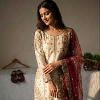 Ensemble de costume Gharara en soie Fendy pour femmes – Salwar Kameez avec broderies lourdes et sequins, et dupatta en tulle, idéal pour les mariages
