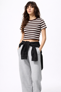 Camiseta de Mujer Casual con Cuello Redondo, Corte Ajustado, Transpirable, con Rayas, Impresión Serigráfica, Alta Calidad de Algodón, Secado Rápido - Product Image 5