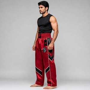 Pantalon de kick-boxing confortable, conçu avec des matériaux respirants offrant une mobilité flexible et des performances fiables au quotidien. - Product Image 3
