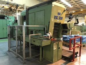 Torno vertical CNC EMAG VSC500 con husillo de trabajo invertido que recorre los ejes principales, para todo tipo de trabajos convencionales y CNC - Product Image 2