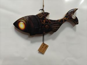 Poisson en bois en résine époxy, famille de poissons suspendus - Product Image 1