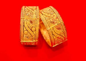 หรูหรา24K ชุบทองโลหะผสมสังกะสีเพทายกว้าง Kada กำไลแกะสลักดอกไม้การออกแบบที่ทันสมัยการมีส่วนร่วมของขวัญพรีเมี่ยมแถลงการณ์ - Product Image 3