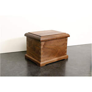 Urna de Madera Rústica con Diseño de Alce de Montaña para Cazadores y Amantes de la Naturaleza, Urna Conmemorativa de Madera Sólida de Gran Capacidad, Caja de Cremación de Madera Natural - Product Image 5