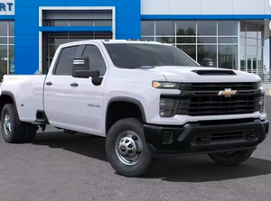 Chevrolet Silverado 3500HD WT 2024 Usada en Buen Estado - Product Image 4