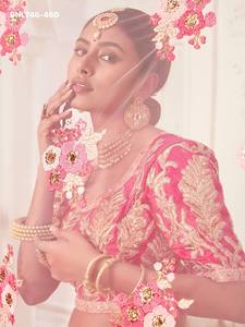 Conjunto de Lehenga-Choli en rosa rubor con diseño en A y detalles de red suave, hilo, lentejuelas, Dori y Zari, de proveedor de la India. - Product Image 4