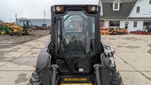 Cargadora Compacta de Ruedas New Holland L318, Cargadora Diesel de Alta Eficiencia, Equipo de Construcción Compacto - Product Image 4