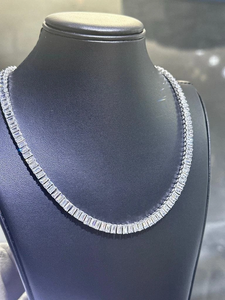 Collar de moissanita con baño de rodio para mujer, con engaste hecho a mano, estilo clásico para fiestas, en plata 925 - Product Image 1