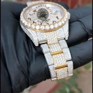 Splendide montre de luxe en diamant, 28 mm, mouvement à quartz ETA analogique, bracelet en argent, boîtier en cristal saphir, jour/date - Product Image 2