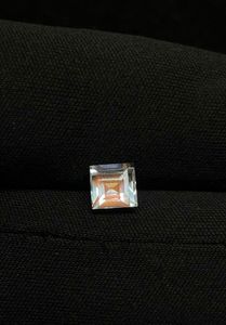 มูนสโตนสีรุ้งแอฟริกันธรรมชาติทรงเหลี่ยมเจียระไน - Product Image 1