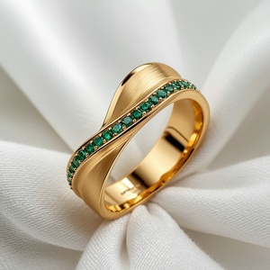 Bague géométrique en or jaune avec pierres précieuses, sertissage en canal, design minimaliste, bijoux de mariage unisexe - Product Image 6