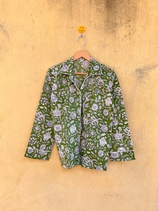 เสื้อคลุมนอนผ้าฝ้ายพิมพ์ลายดอกไม้สีเขียว แขนยาว คอปกแบบพับได้ สไตล์คลาสสิก ผ้าทอเนื้อนุ่ม ใส่ได้ในฤดูใบไม้ผลิสำหรับผู้หญิง - Product Image 2