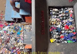 Broyeur de déchets textiles industriels à double arbre semi-automatique électrique pour le recyclage des déchets textiles - Product Image 4
