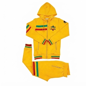 Chándal unisex con capucha, cierre de cremallera, manga larga, corte regular, diseño a rayas, negro con color rasta, material de poliéster, para otoño. - Product Image 4