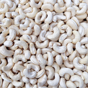 เม็ดมะม่วงหิมพานต์เวียดนามแท้ ยี่ห้อซานติโก้ คัชชูนัทส์ คาจู บาดัม - Product Image 1