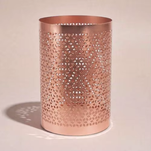 Portavelas Cilíndrico de Cobre con Patrón Perforado, Resistente al Calor, Decoración para el Hogar - Product Image 4