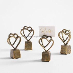 Porte-cartes de table en plumes de laiton, porte-numéros de table, artisanat métallique de haute qualité, plaqué or luxueux, vaisselle moderne antique - Product Image 4