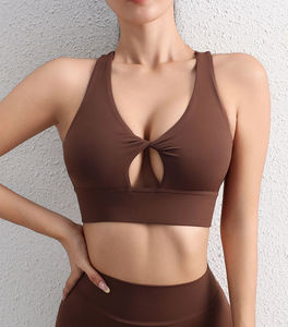 Ensemble de sport confortable pour femme grande taille : soutien-gorge de yoga extensible et legging (haut et bas) avec maintien moyen pour usage quotidien actif - Product Image 2