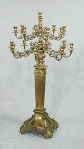Candelabro de latón con relieve, diseño clásico de lujo real, suelo grande pesado, decoración de boda y fiesta - Product Image 2